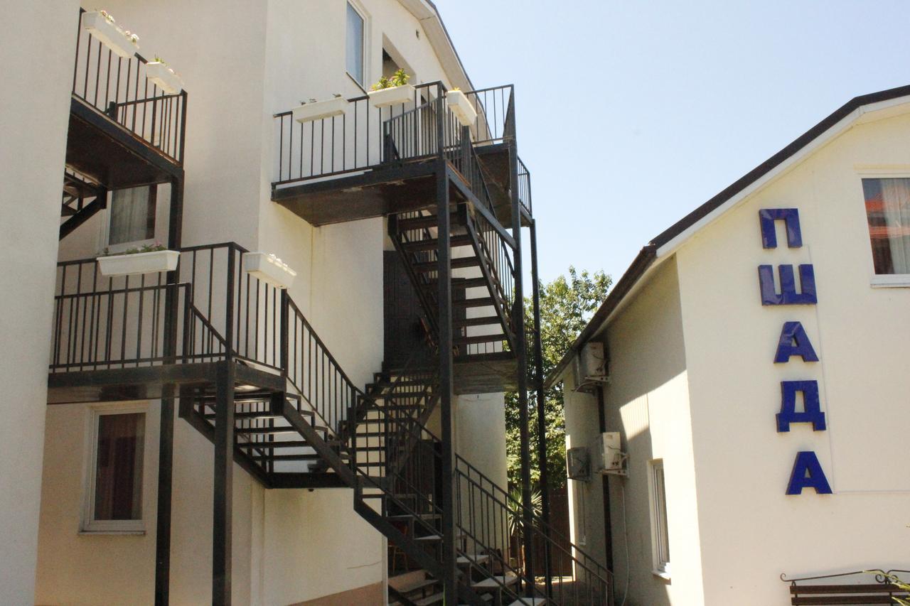 Hotel Pshada Pizunda Exterior photo